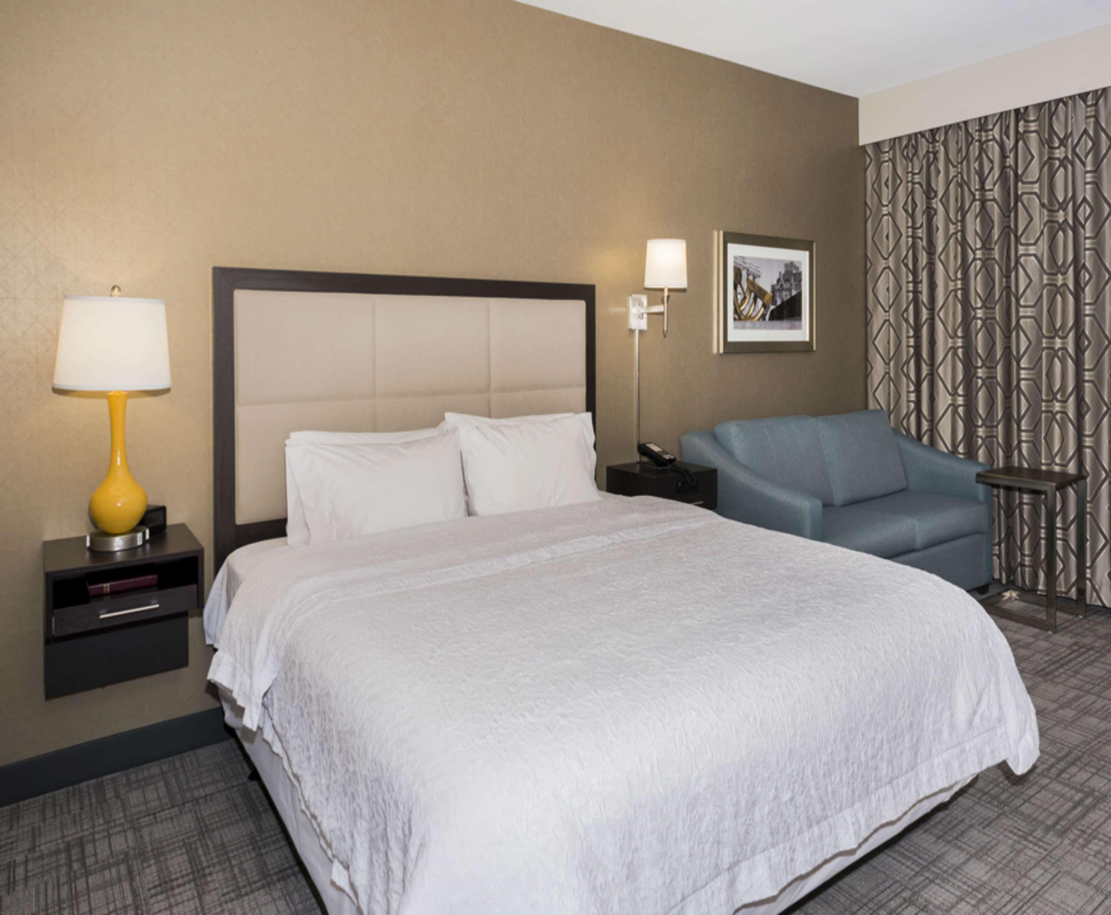 Hampton Inn And Suites Minneapolis University Area, Mn Exterior photo